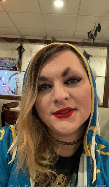 Naakte gelekte OnlyFans-foto van Lottalottie420