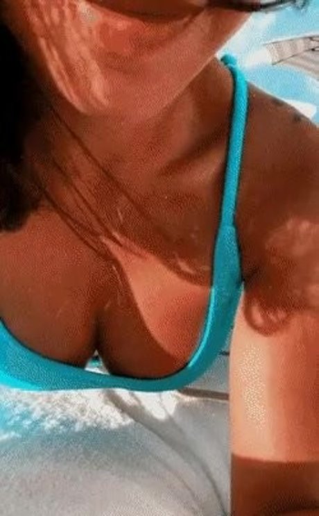 Naakte gelekte OnlyFans-foto van Thisislilykawaii