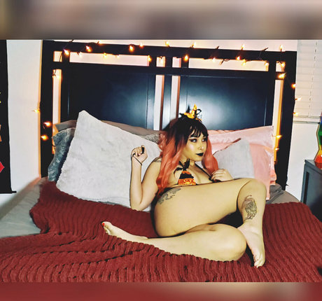 Naakte gelekte OnlyFans-foto van Ibukiiisan