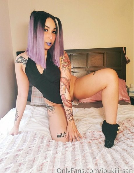 Naakte gelekte OnlyFans-foto van Ibukiiisan