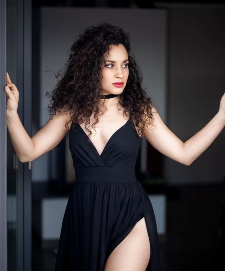 Naakte gelekte OnlyFans-foto van Smallcurlyfry