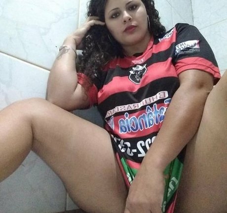 Naakte gelekte OnlyFans-foto van Rafaela