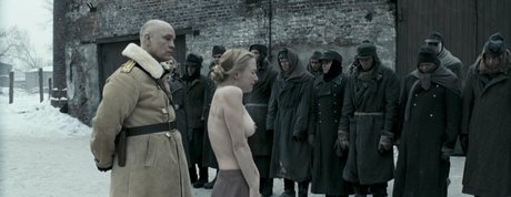 Naakte gelekte OnlyFans-foto van Vera Farmiga