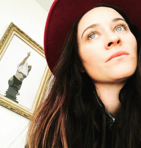 Naakte gelekte OnlyFans-foto van Mekenna Melvin