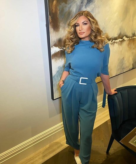 Naakte gelekte OnlyFans-foto van Karren Brady