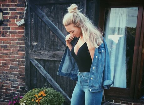 Naakte gelekte OnlyFans-foto van Meganmcintosh5