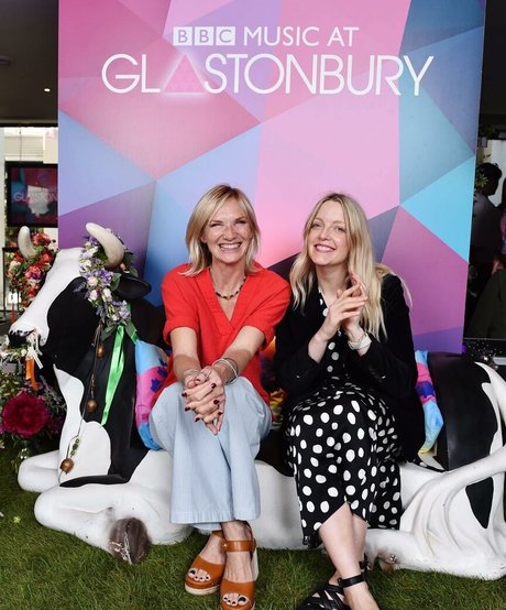 Naakte gelekte OnlyFans-foto van Lauren Laverne