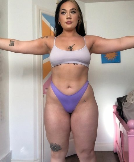 Naakte gelekte OnlyFans-foto van Beesbooty