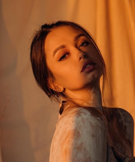Naakte gelekte OnlyFans-foto van Lubov Gulyak