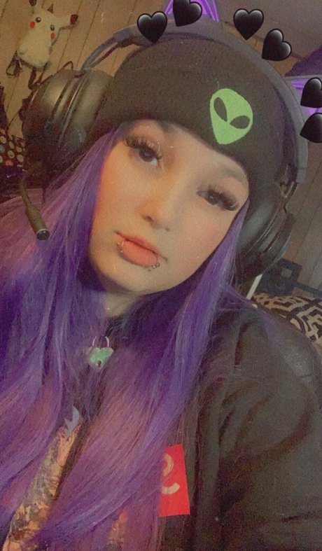 Naakte gelekte OnlyFans-foto van Melodyskullzfree