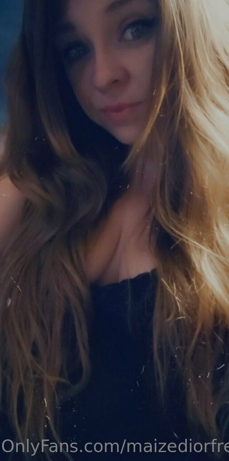 Naakte gelekte OnlyFans-foto van Maizediorfree