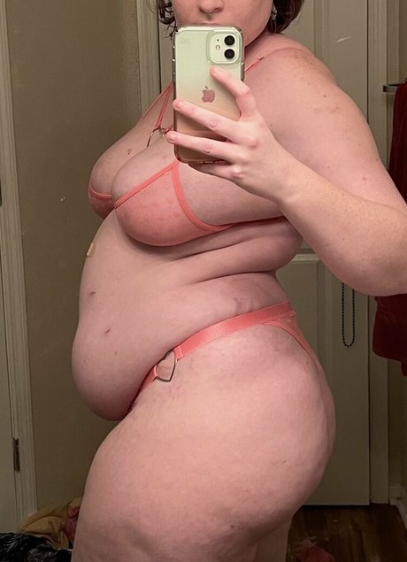 Naakte gelekte OnlyFans-foto van Ffabellylover