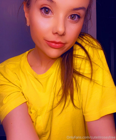 Naakte gelekte OnlyFans-foto van Cutelilrosesfree