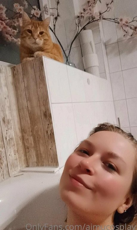 AimuCosplay