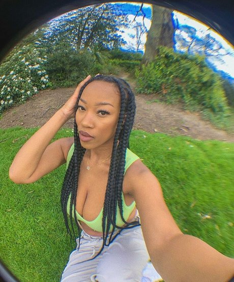 Naakte gelekte OnlyFans-foto van Thecleopatraway