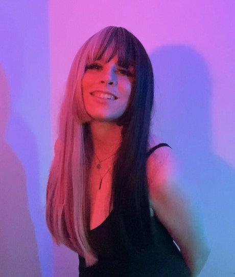 Naakte gelekte OnlyFans-foto van Classysubmissive