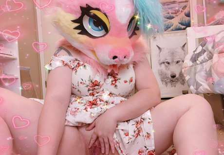 Naakte gelekte OnlyFans-foto van Frisskyfeline