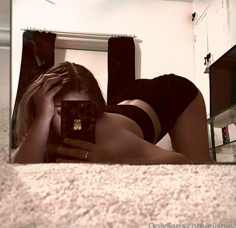 Naakte gelekte OnlyFans-foto van Elkvjones
