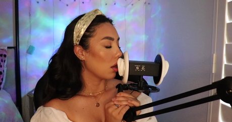 Naakte gelekte OnlyFans-foto van All Bella