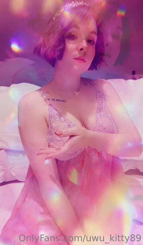 Naakte gelekte OnlyFans-foto van Uwukitty89