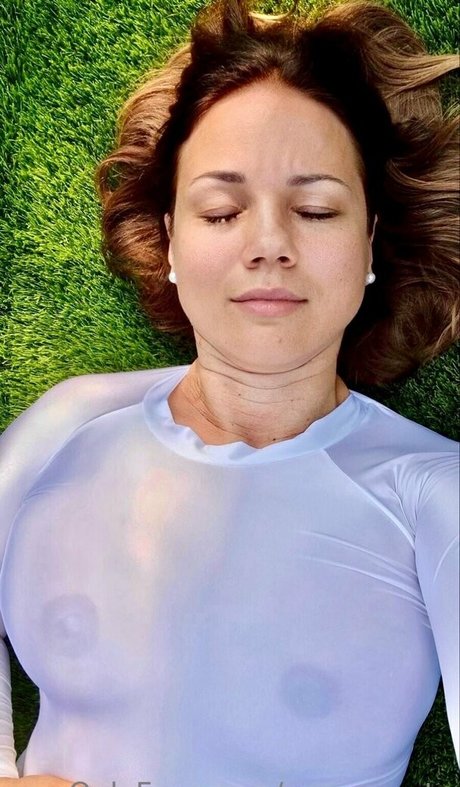 Naakte gelekte OnlyFans-foto van Aurorasarto
