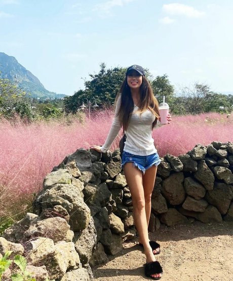 Naakte gelekte OnlyFans-foto van Jinnnyk