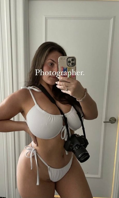 Naakte gelekte OnlyFans-foto van Youcancallmelt