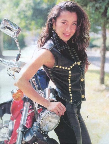 Naakte gelekte OnlyFans-foto van Michelle Yeoh