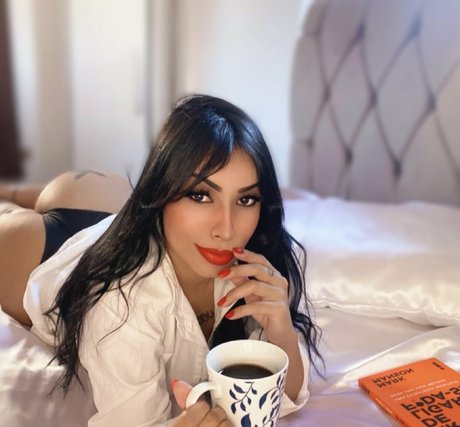 Naakte gelekte OnlyFans-foto van Thay Salles