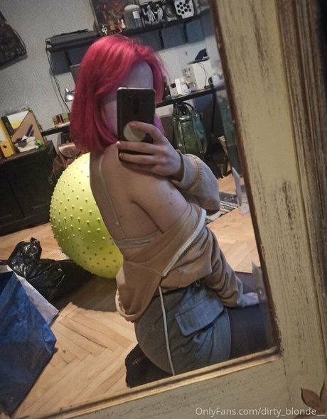 Dirty_blonde__