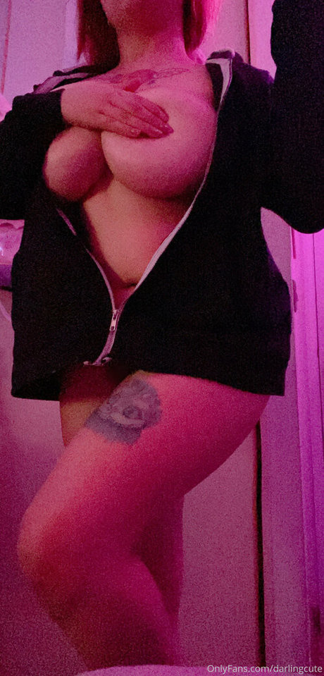 Naakte gelekte OnlyFans-foto van Darlingcute