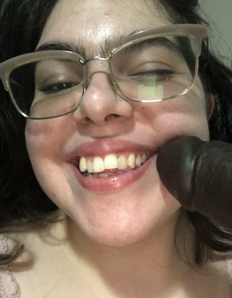 Naakte gelekte OnlyFans-foto van Moetcristalbbw