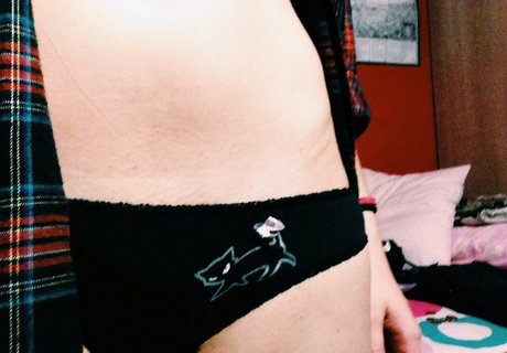 Naakte gelekte OnlyFans-foto van Vxlqymia