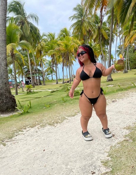 Naakte gelekte OnlyFans-foto van Maria Guevito