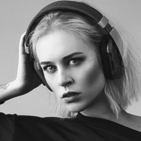 Naakte gelekte OnlyFans-foto van Kat  Sonny