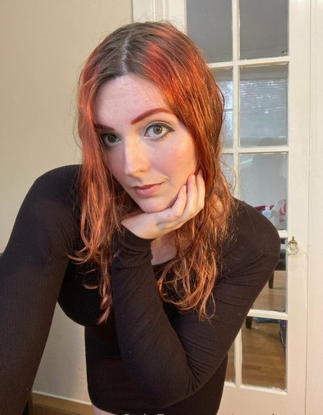 Naakte gelekte OnlyFans-foto van Ayyplustwo