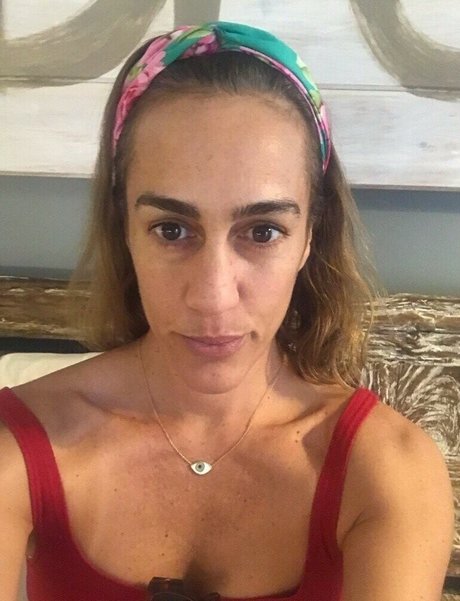 Naakte gelekte OnlyFans-foto van Dimitra Charilaou