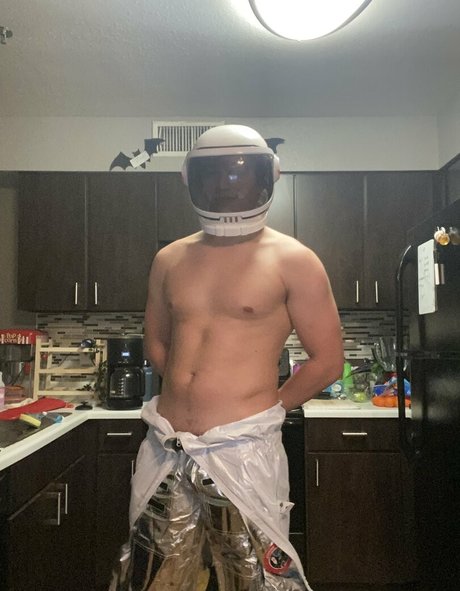 Naakte gelekte OnlyFans-foto van Freejohnnystone