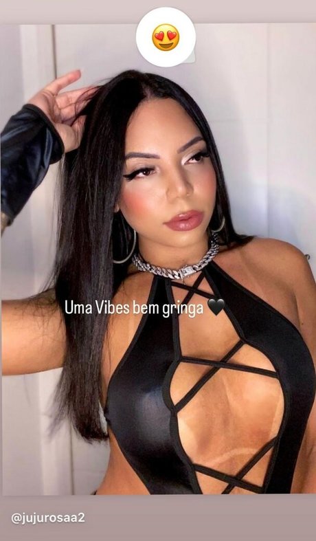 Naakte gelekte OnlyFans-foto van Juju Rosa
