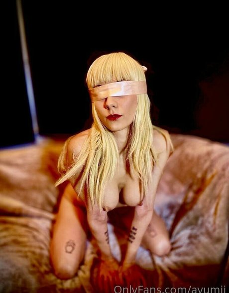 Naakte gelekte OnlyFans-foto van Ayumii