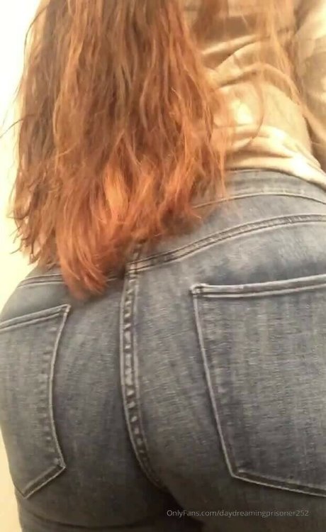 Naakte gelekte OnlyFans-foto van Daydreamingprisoner252