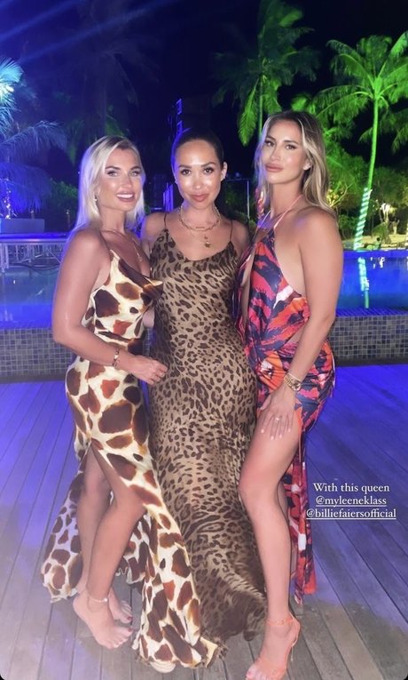 Naakte gelekte OnlyFans-foto van Ferne Mccann