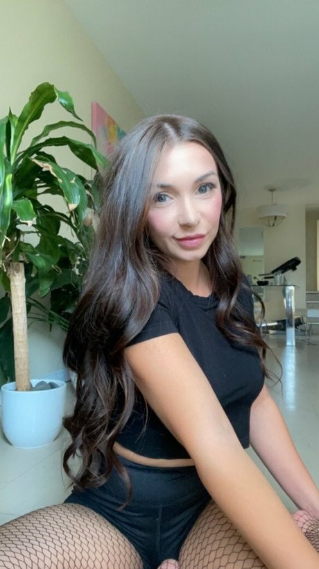 Naakte gelekte OnlyFans-foto van Rachel Rainx