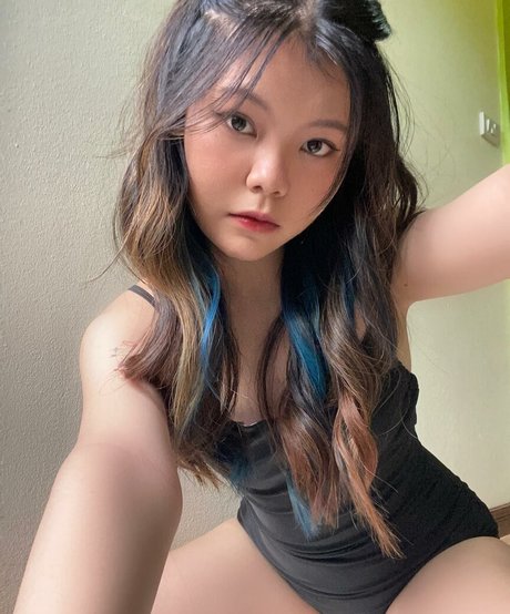 Naakte gelekte OnlyFans-foto van Bukibul