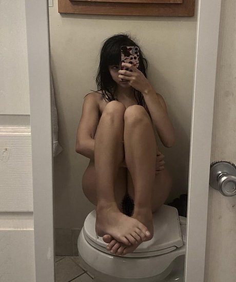Naakte gelekte OnlyFans-foto van Delilahdewing
