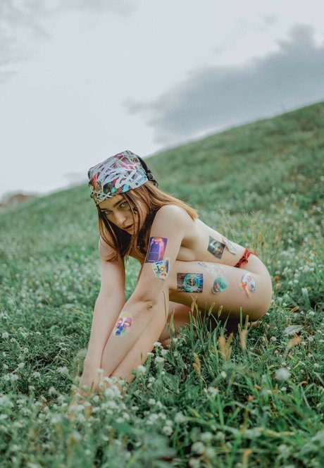 Naakte gelekte OnlyFans-foto van Olia Malyuchenko