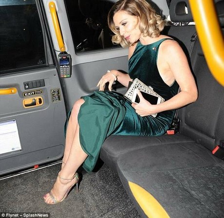 Naakte gelekte OnlyFans-foto van Candice Brown