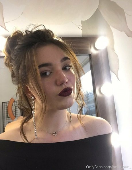 Naakte gelekte OnlyFans-foto van Bellasun