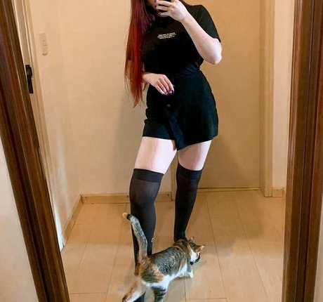 Naakte gelekte OnlyFans-foto van Marina Grohmann