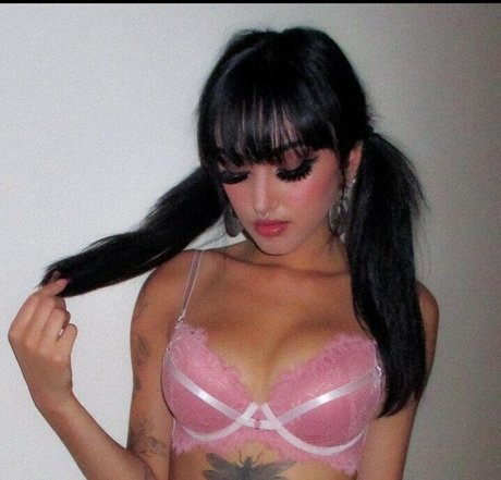 Naakte gelekte OnlyFans-foto van Arivalilith